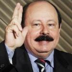 O aparelho excretor e os contra-sensos da política