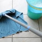 O Uso do produto de limpeza, pode ser usado com os trabalhadores dentro da sala?