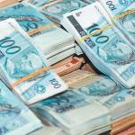Se a pessoa acumular dois cargos públicos, ela poderá receber acima do teto?