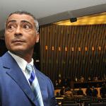 Romário quer aulas de direito constitucional para jovens nas escolas