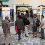 Eleitores não conseguem votar ao descobrirem que outras pessoas votaram em seu lugar