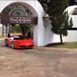 PF apreende coleção de carros de luxo de Collor na Casa da Dinda