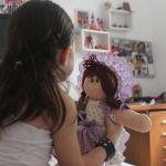 Mãe de menina trans pede veto para lei que proíbe discussão de gênero