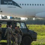 Avião com 118 pessoas a bordo é sequestrado na Líbia