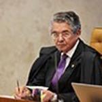 Ministro determina retorno de Aécio Neves ao exercício das funções de senador