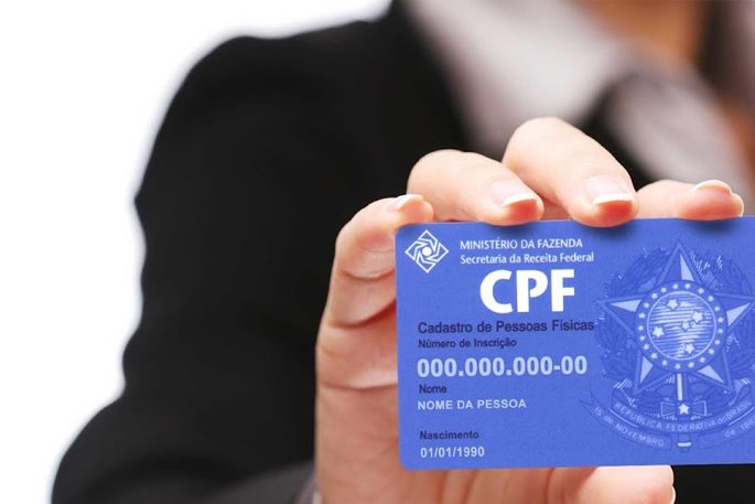 CPF utilizado indevidamente gera indenização.
