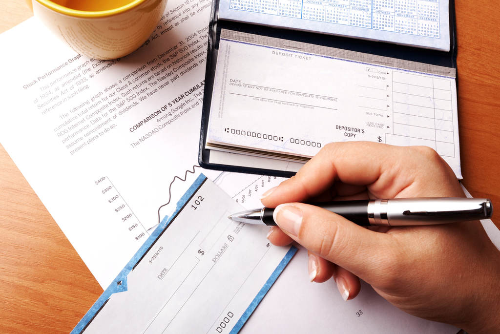 A incidência de dano moral na apresentação antecipada de cheque pré ...
